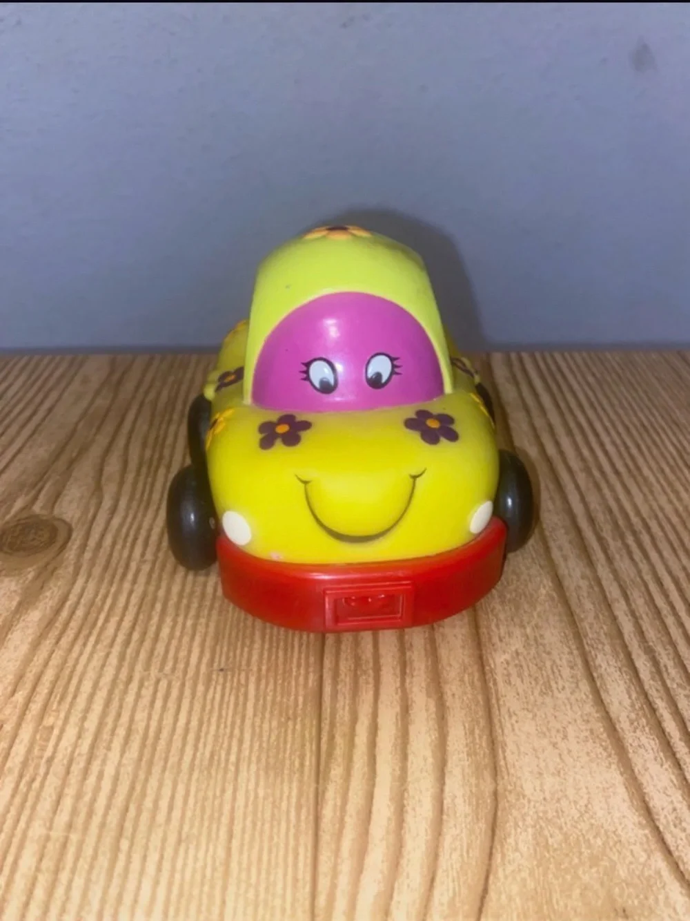 Kellytoy cute yellow